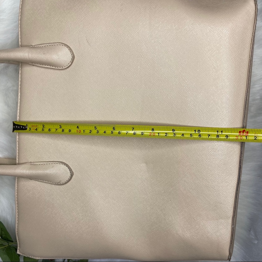 Tan Tote - Picture 4 of 7